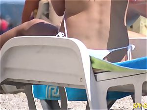bare-chested Amateurs hidden cam Beach - Candid bikini Close Up